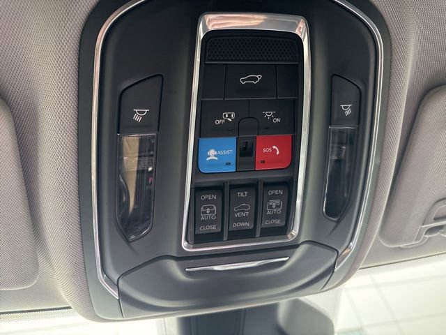 Used 2022 Jeep Grand Cherokee L Limited image 41