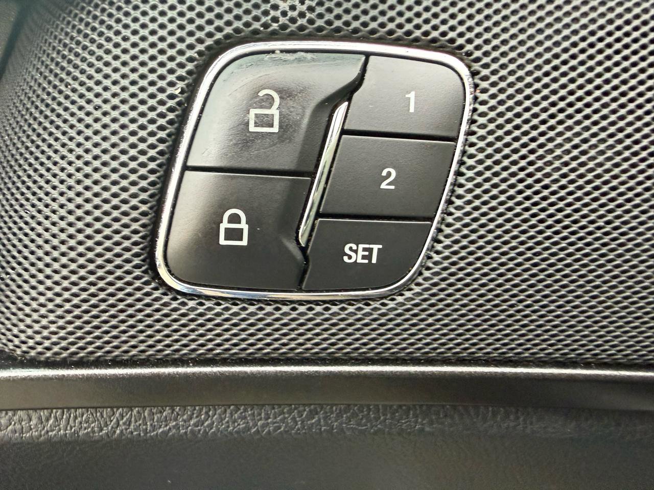 Used 2020 Ford Fusion Titanium image 23