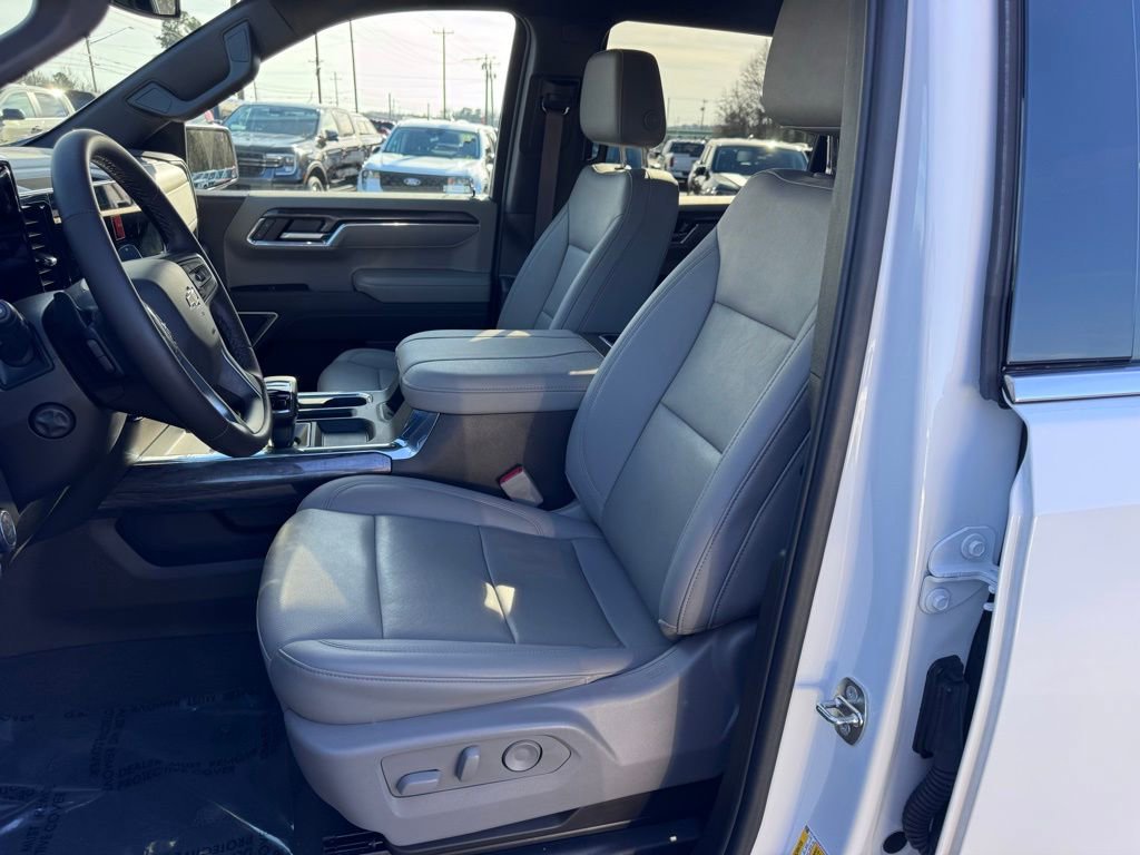 Used 2024 Chevrolet Silverado 1500 LTZ image 19