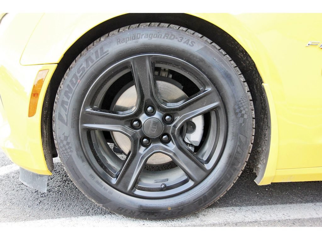 Used 2017 Chevrolet Camaro LT RWD image 32