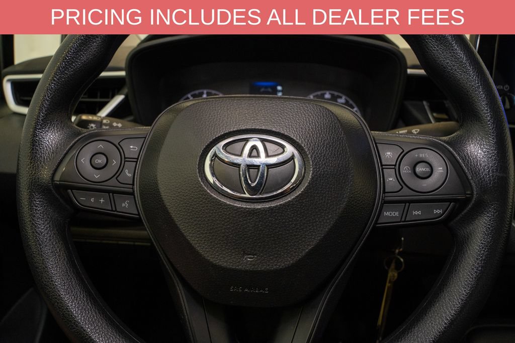 Used 2025 Toyota Corolla LE FWD image 17