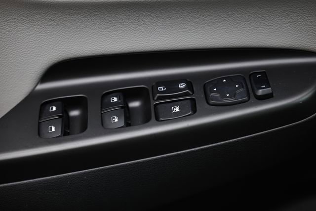 Used 2023 Hyundai Kona Limited image 17