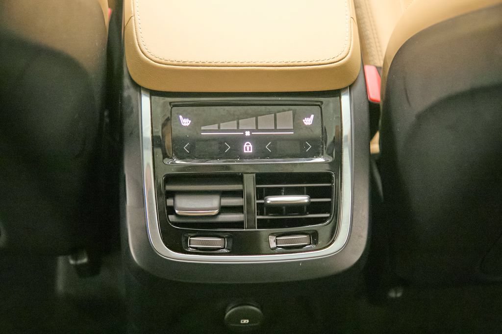 Certified 2023 Volvo XC90 T8 Ultimate w/ Lounge Package AWD/4WD image 25
