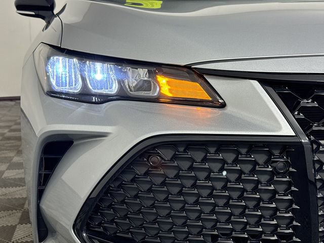 Certified 2021 Toyota Avalon XSE FWD image 3
