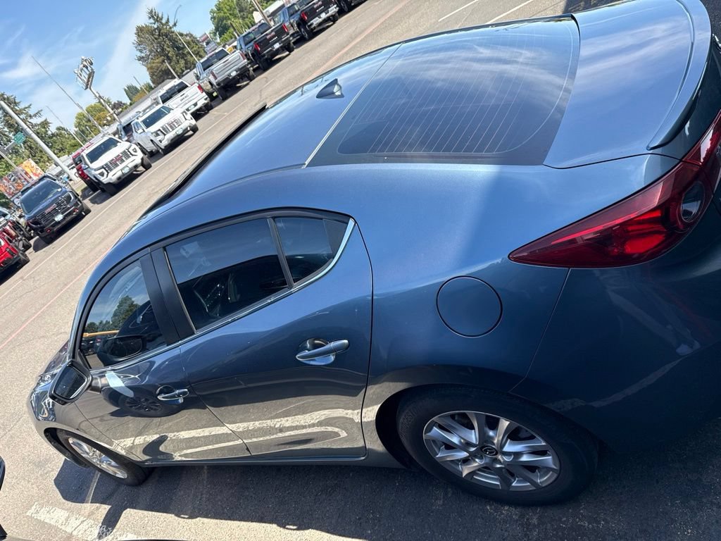 Used 2016 MAZDA MAZDA3 i Grand Touring FWD image 6