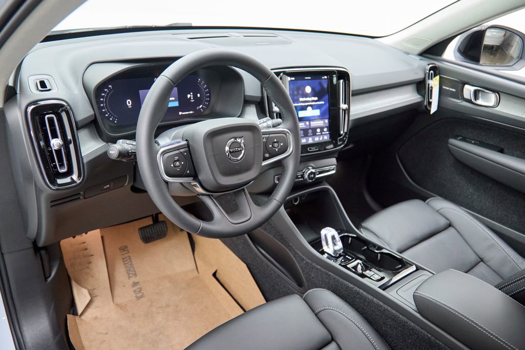 New 2026 Volvo XC40 B5 Ultra w/ Climate Package image 12
