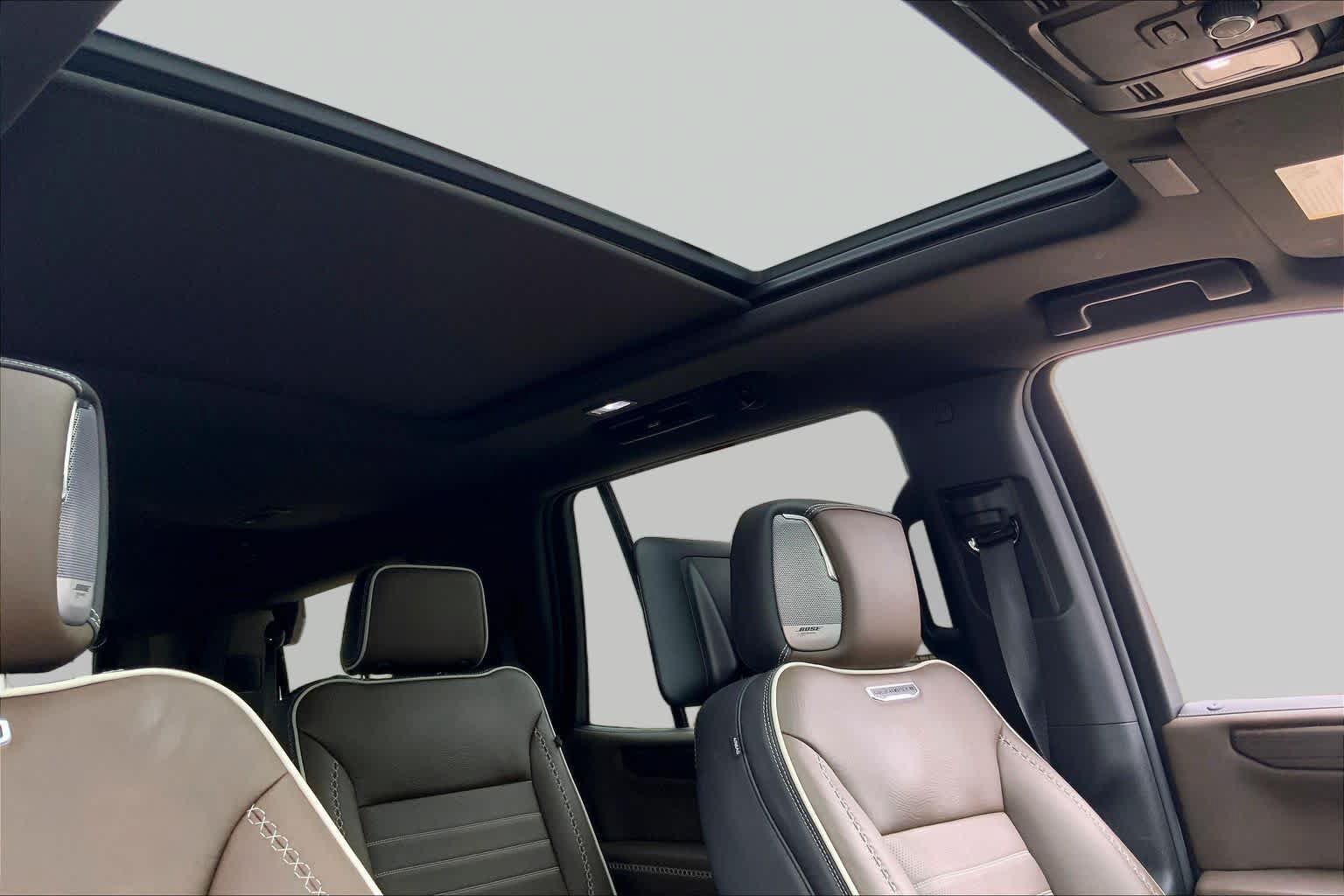 Certified 2025 GMC Yukon Denali Ultimate AWD/4WD image 14