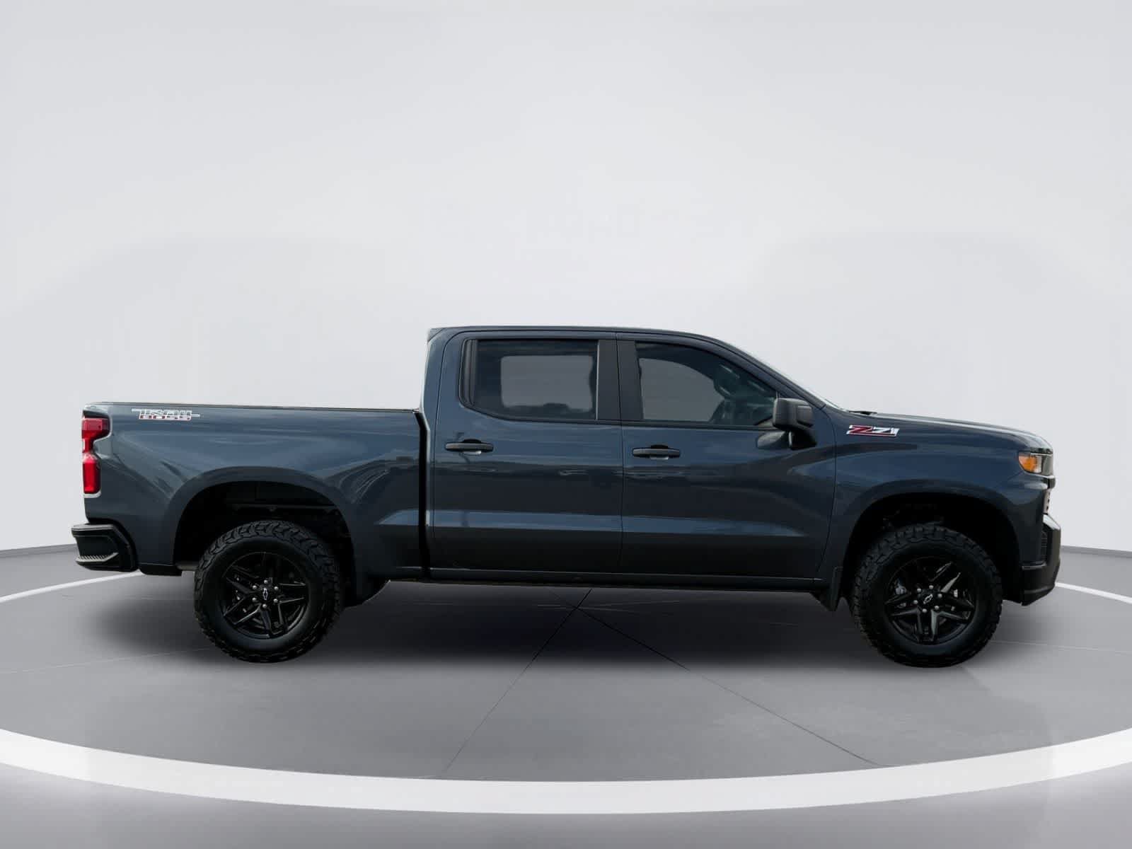 Used 2021 Chevrolet Silverado 1500 Custom Trail Boss w/ LPO, Dark Essentials Package AWD/4WD image 9