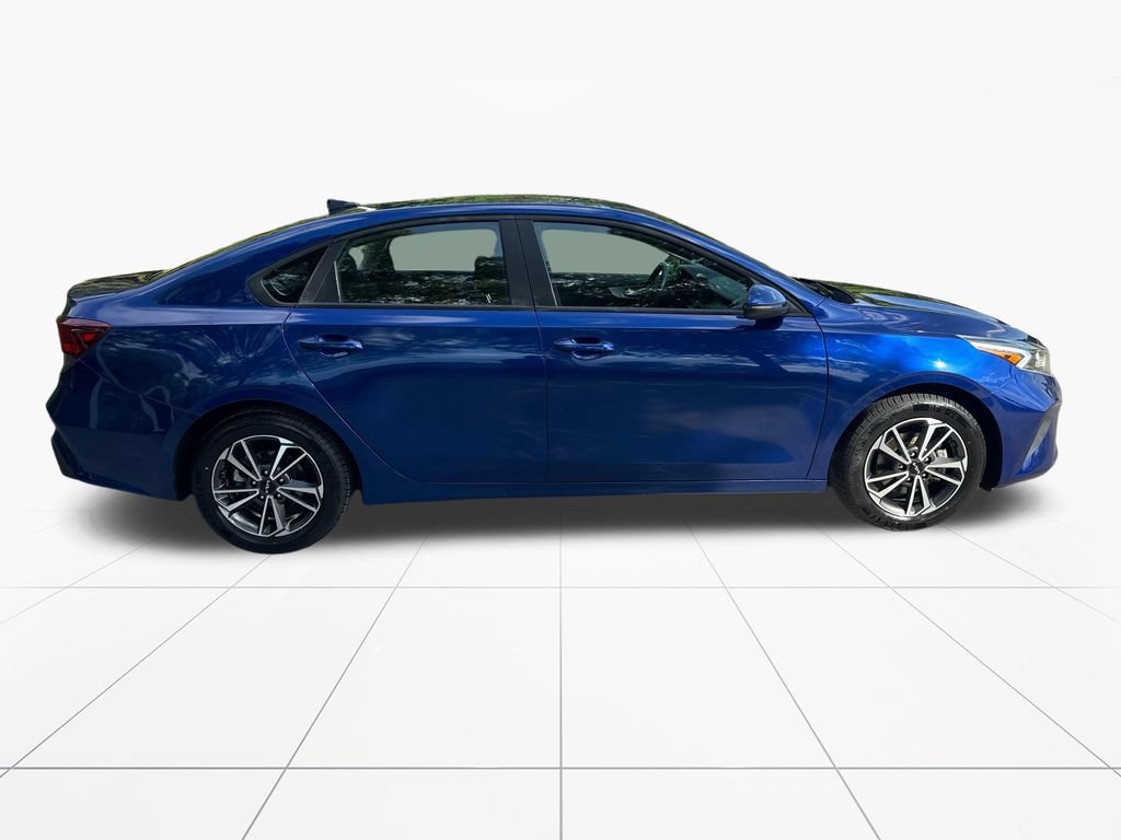 Used 2023 Kia Forte LXS w/ LXS Technology Package FWD image 9