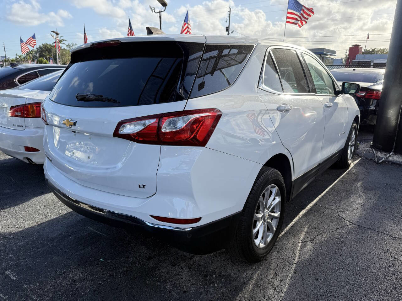 Used 2018 Chevrolet Equinox LT FWD image 4