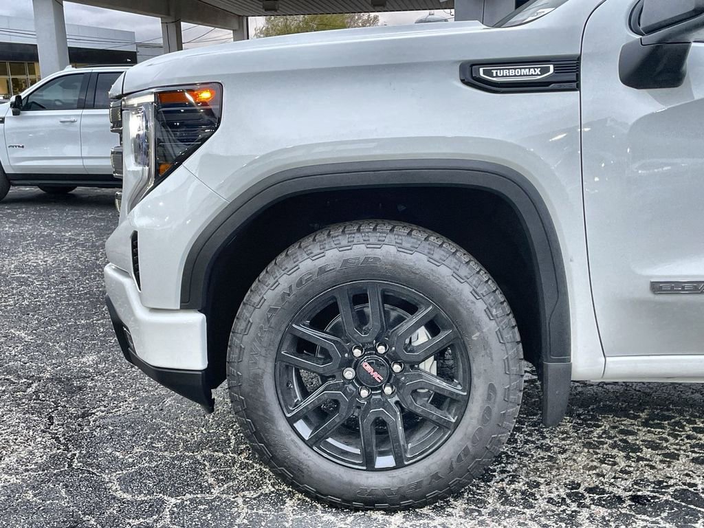 New 2025 GMC Sierra 1500 Elevation image 41