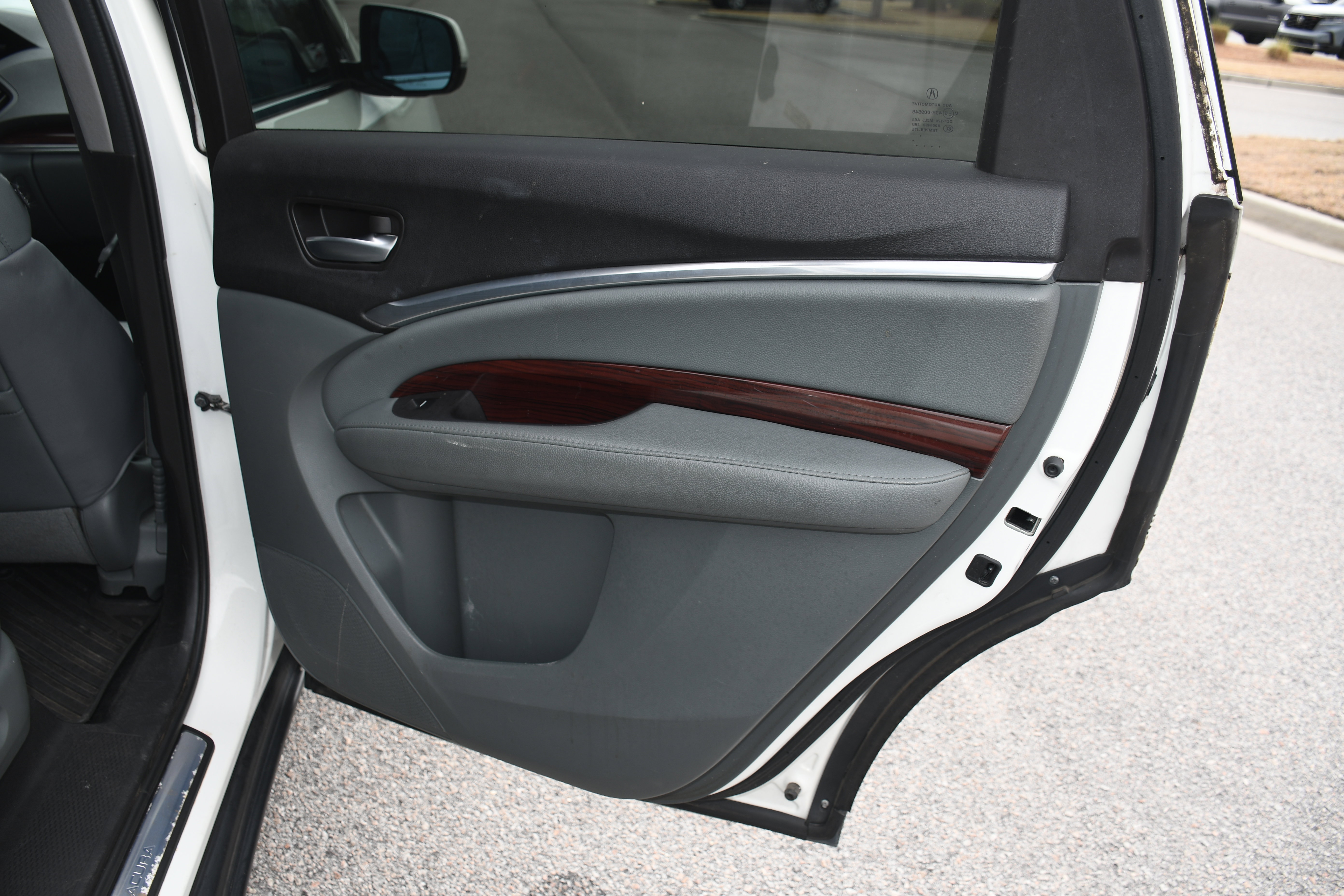 Used 2015 Acura MDX SH-AWD w/ Technology Package image 21