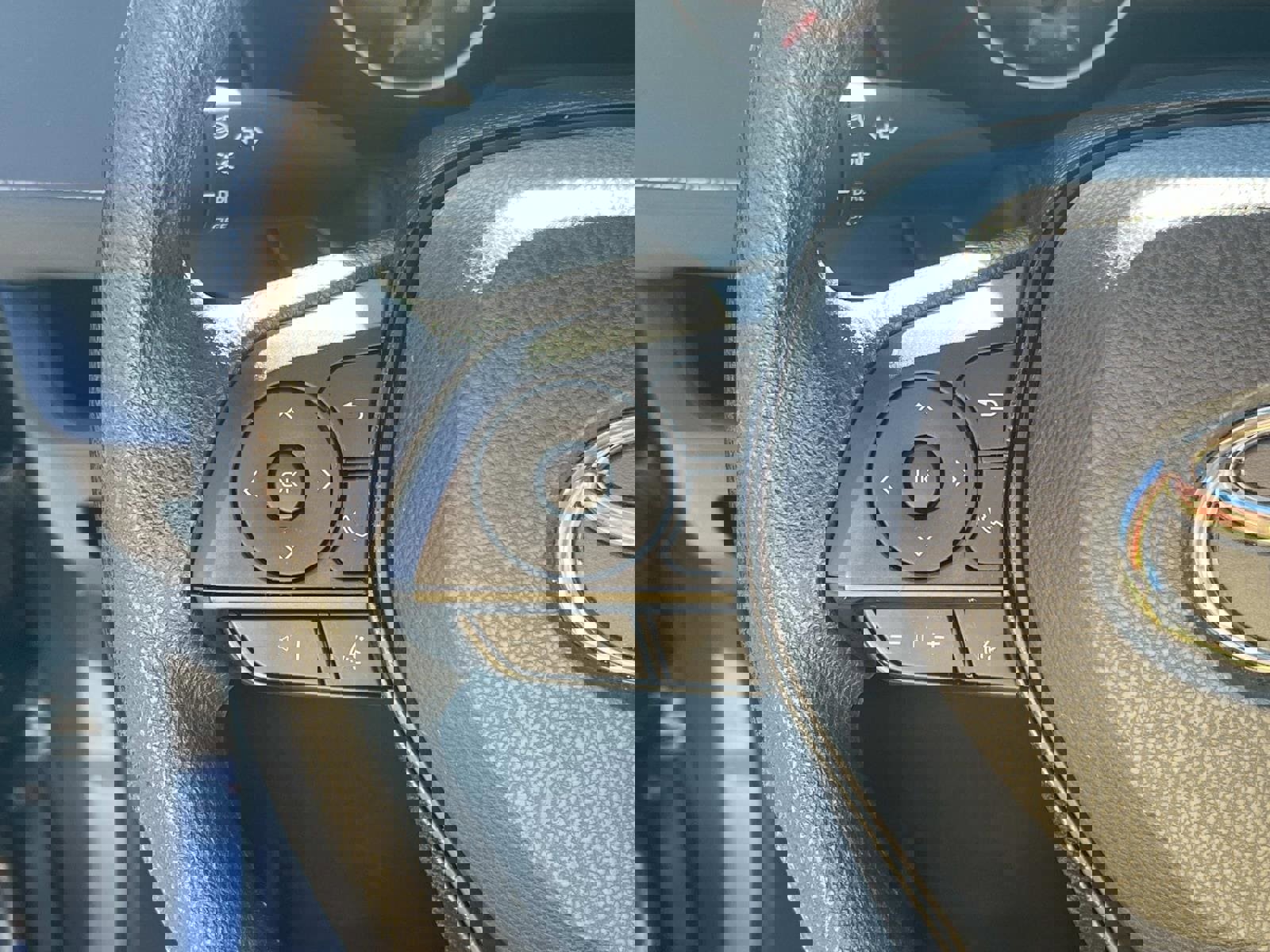 Used 2021 Toyota RAV4 LE image 25