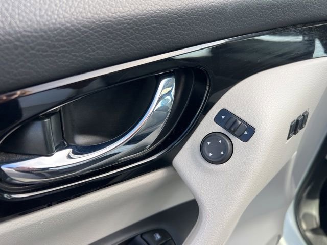 Used 2022 Nissan Rogue Sport SL w/ Premium Package image 28