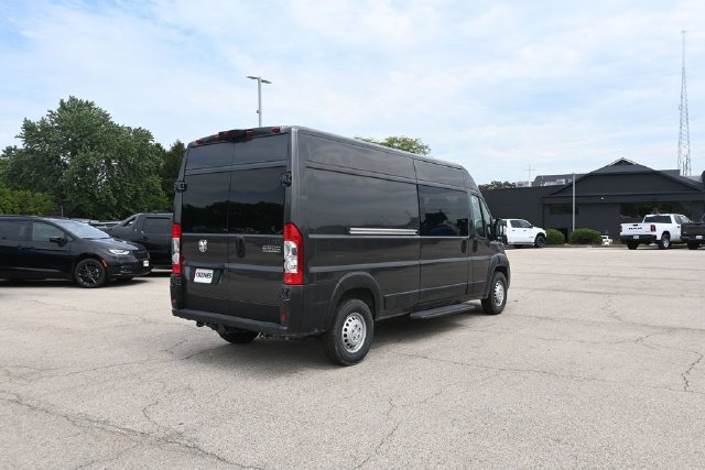 New 2026 RAM ProMaster 2500 w/ Crew Van Package FWD image 7