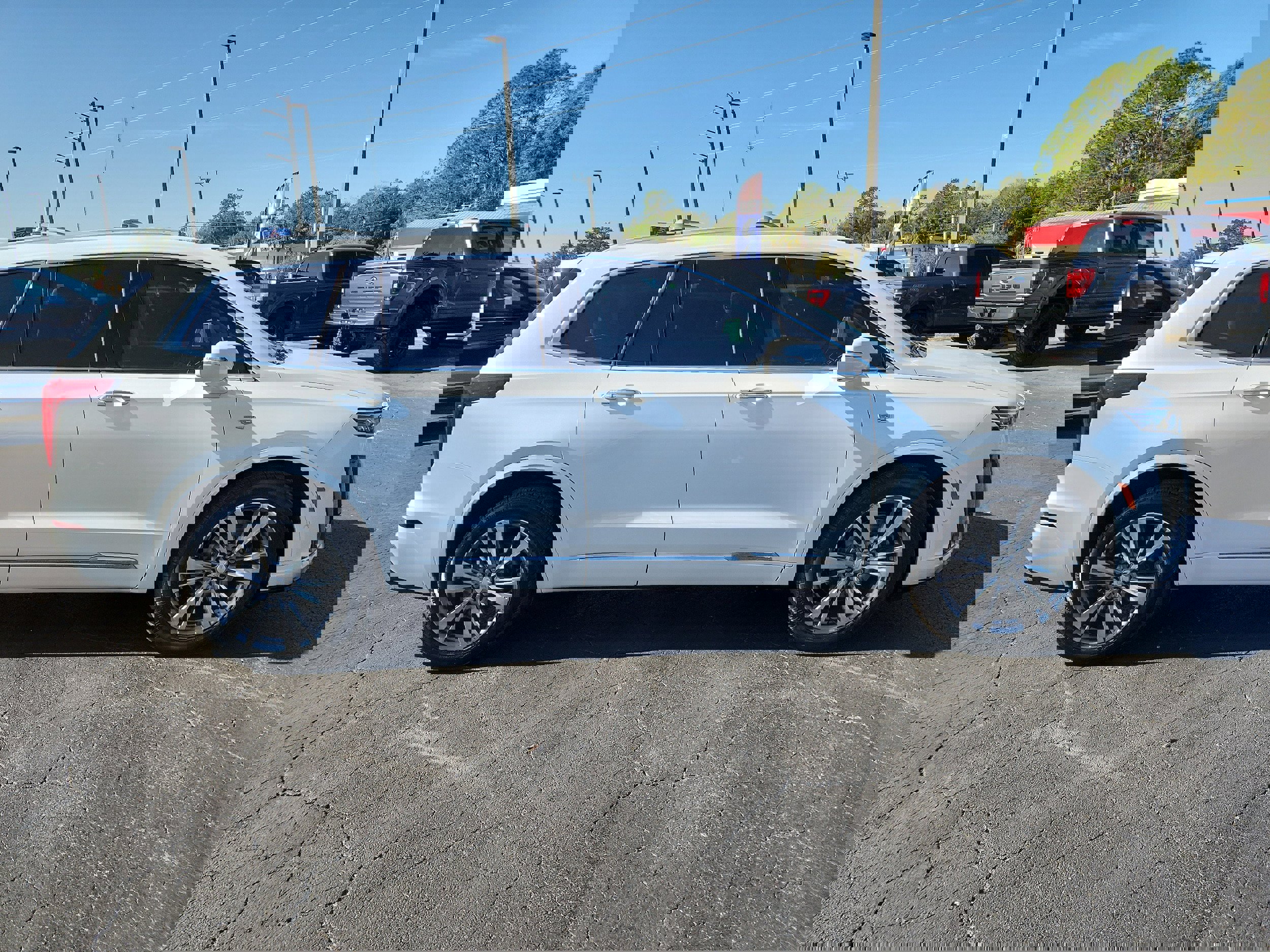 Used 2020 Cadillac XT6 Premium Luxury image 3