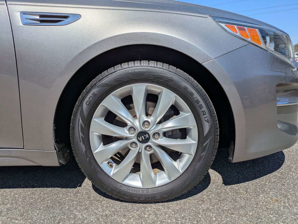 Used 2018 Kia Optima EX image 12