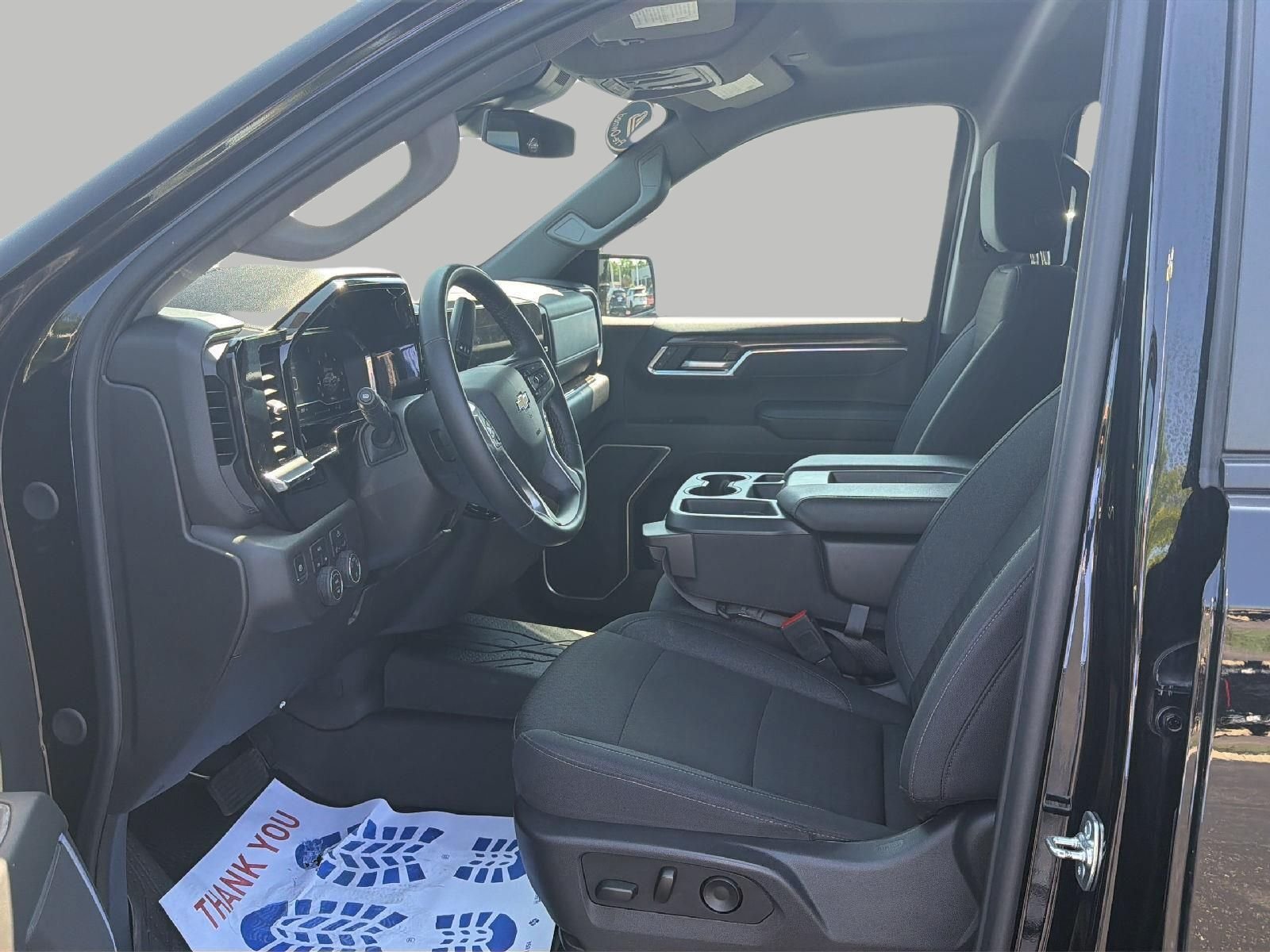 Used 2025 Chevrolet Silverado 1500 LT AWD/4WD image 12