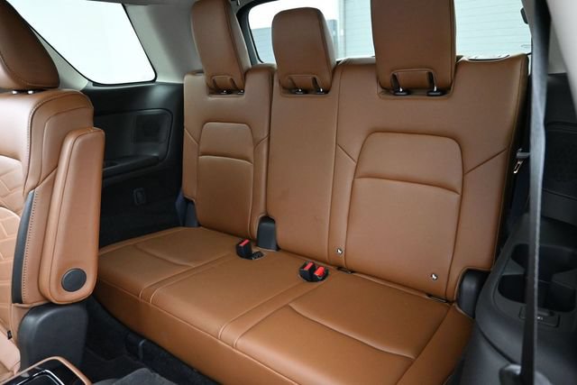 Used 2025 Nissan Pathfinder Platinum FWD image 29