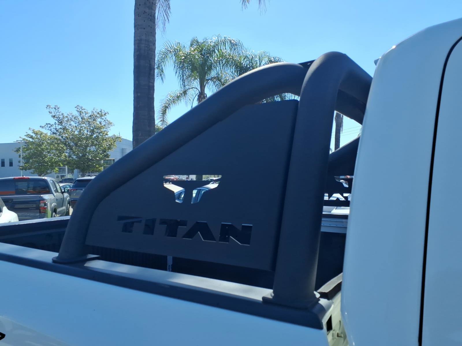 Certified 2021 Nissan Titan PRO-4X w/ Pro-4x Convenience Package AWD/4WD image 6