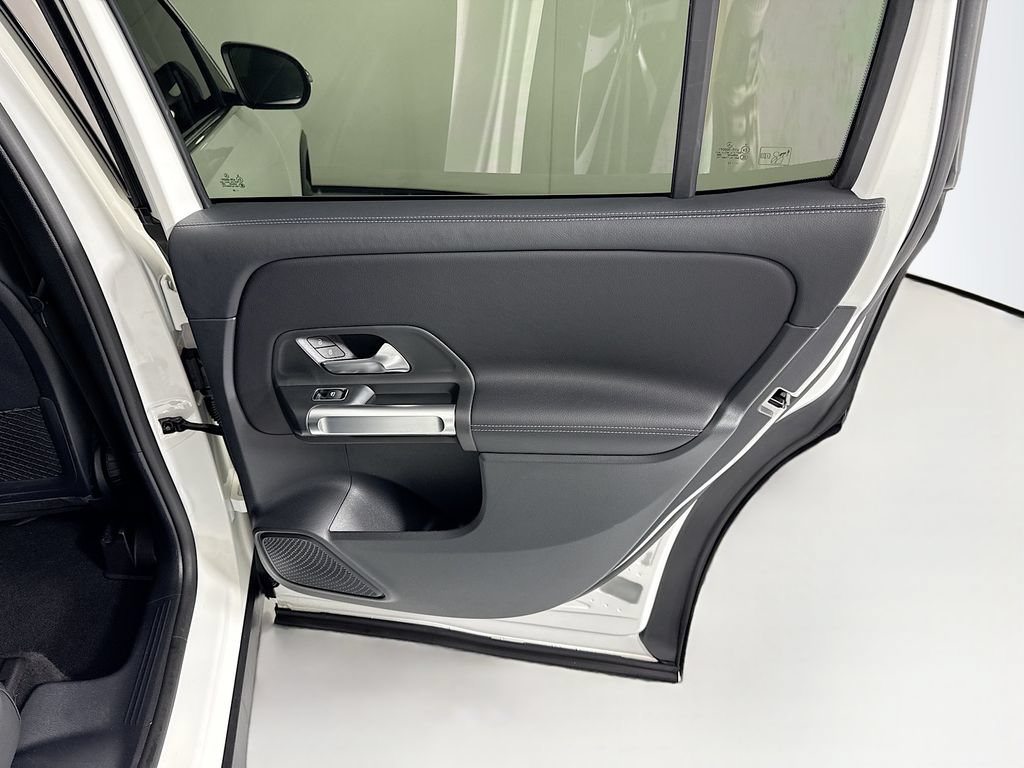 Certified 2022 Mercedes-Benz GLB 250 4MATIC image 27
