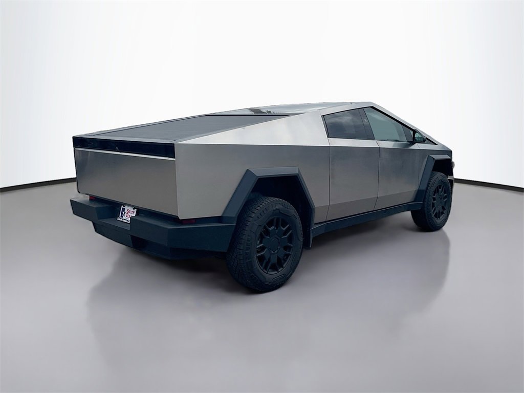 Used 2024 Tesla Cybertruck AWD Crew Cab image 7