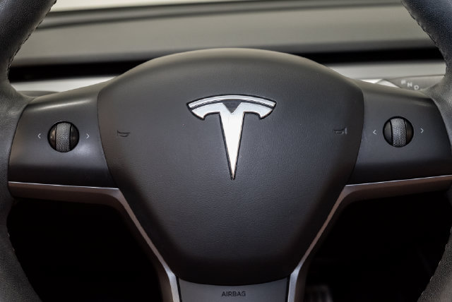 Used 2023 Tesla Model 3 Performance AWD/4WD image 13