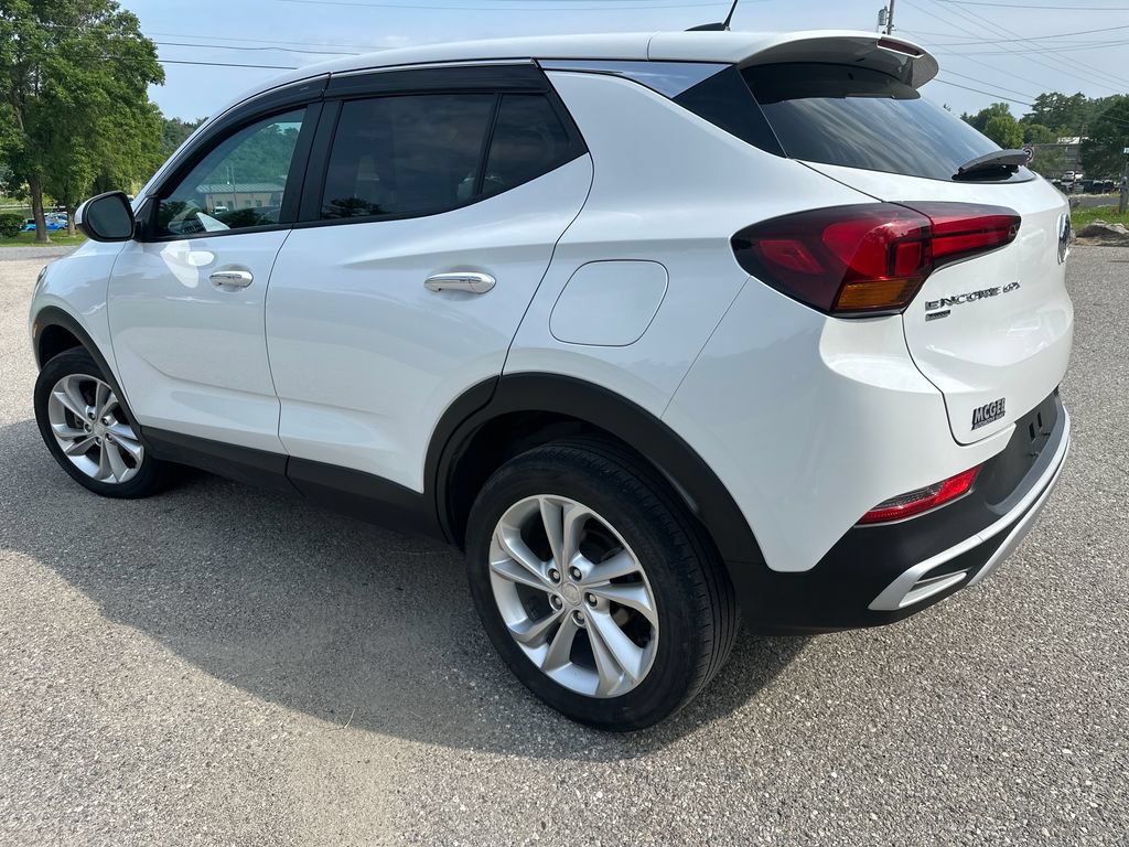 Used 2022 Buick Encore GX Preferred w/ Cold Weather Comfort Package AWD/4WD video 3
