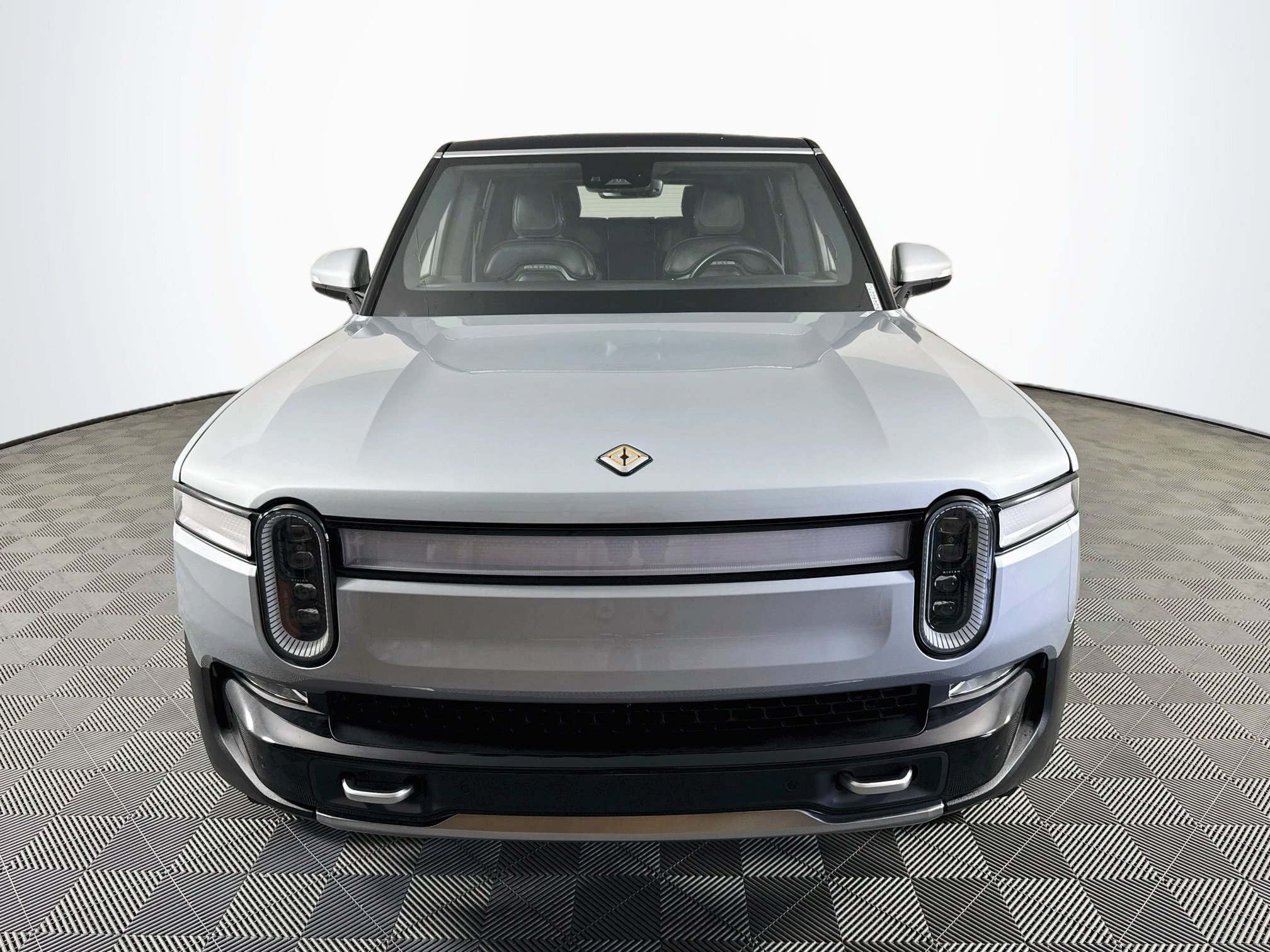 Used 2024 Rivian R1S Adventure AWD/4WD video 2