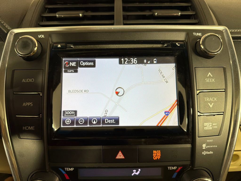 Used 2015 Toyota Camry XLE w/ Moonroof Package FWD image 3