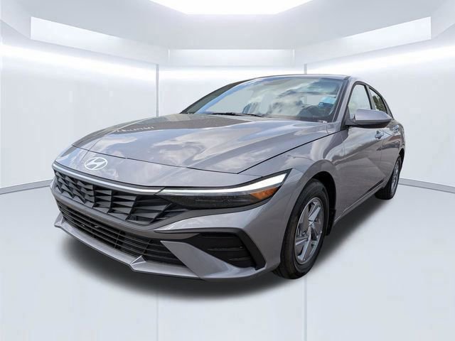 Certified 2026 Hyundai Elantra SE FWD image 8