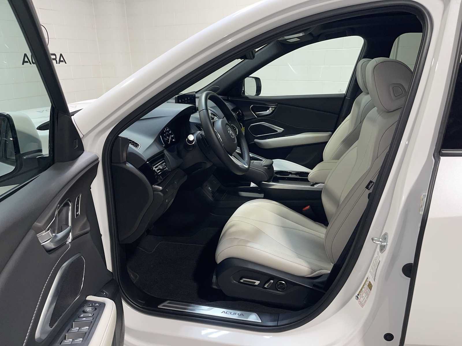 Certified 2026 Acura RDX SH-AWD image 2