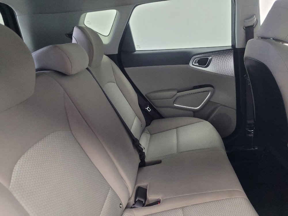 Used 2023 Kia Soul LX image 19