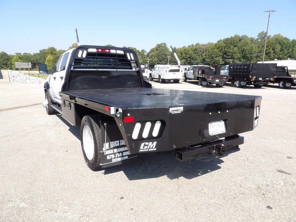 Used 2024 RAM 5500 Tradesman w/ Chrome Appearance Group AWD/4WD image 5