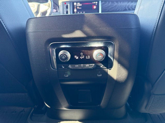 Used 2022 GMC Yukon Denali AWD/4WD image 20