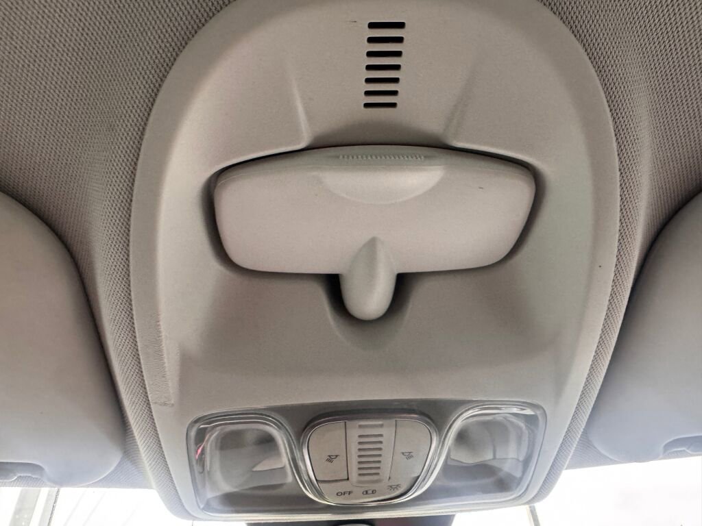 Used 2014 FIAT 500L Trekking FWD image 27