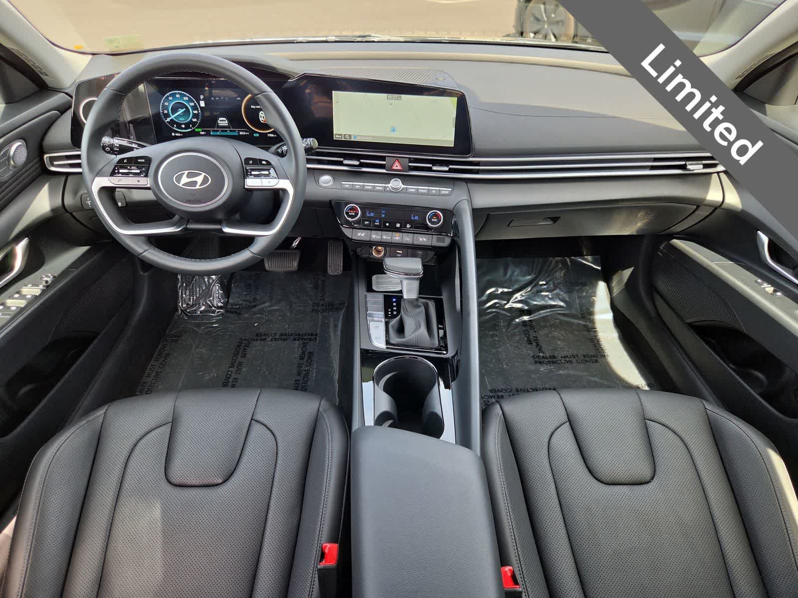 Used 2025 Hyundai Elantra Limited FWD image 14