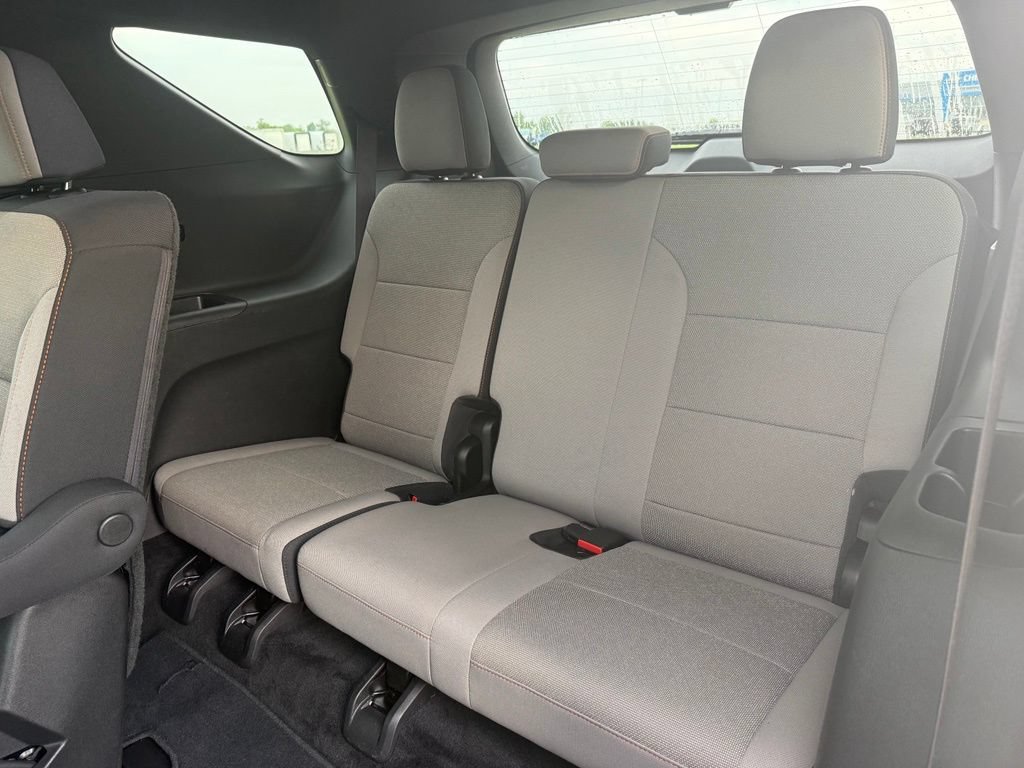 Used 2026 Chevrolet Traverse LT w/ Driver Confidence Package FWD image 16