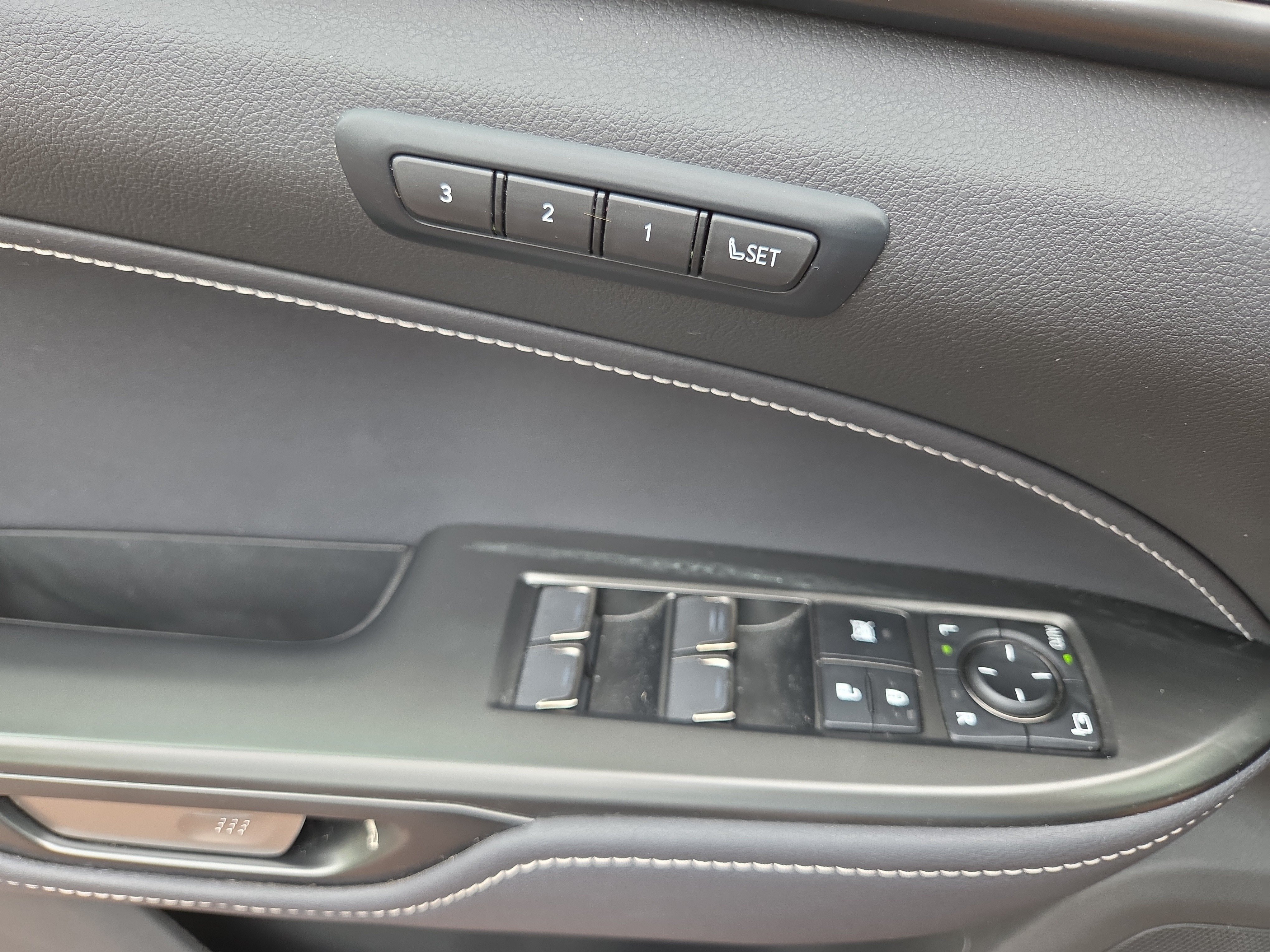 Certified 2025 Lexus NX 350h AWD w/ Accessory Package (2T) image 33