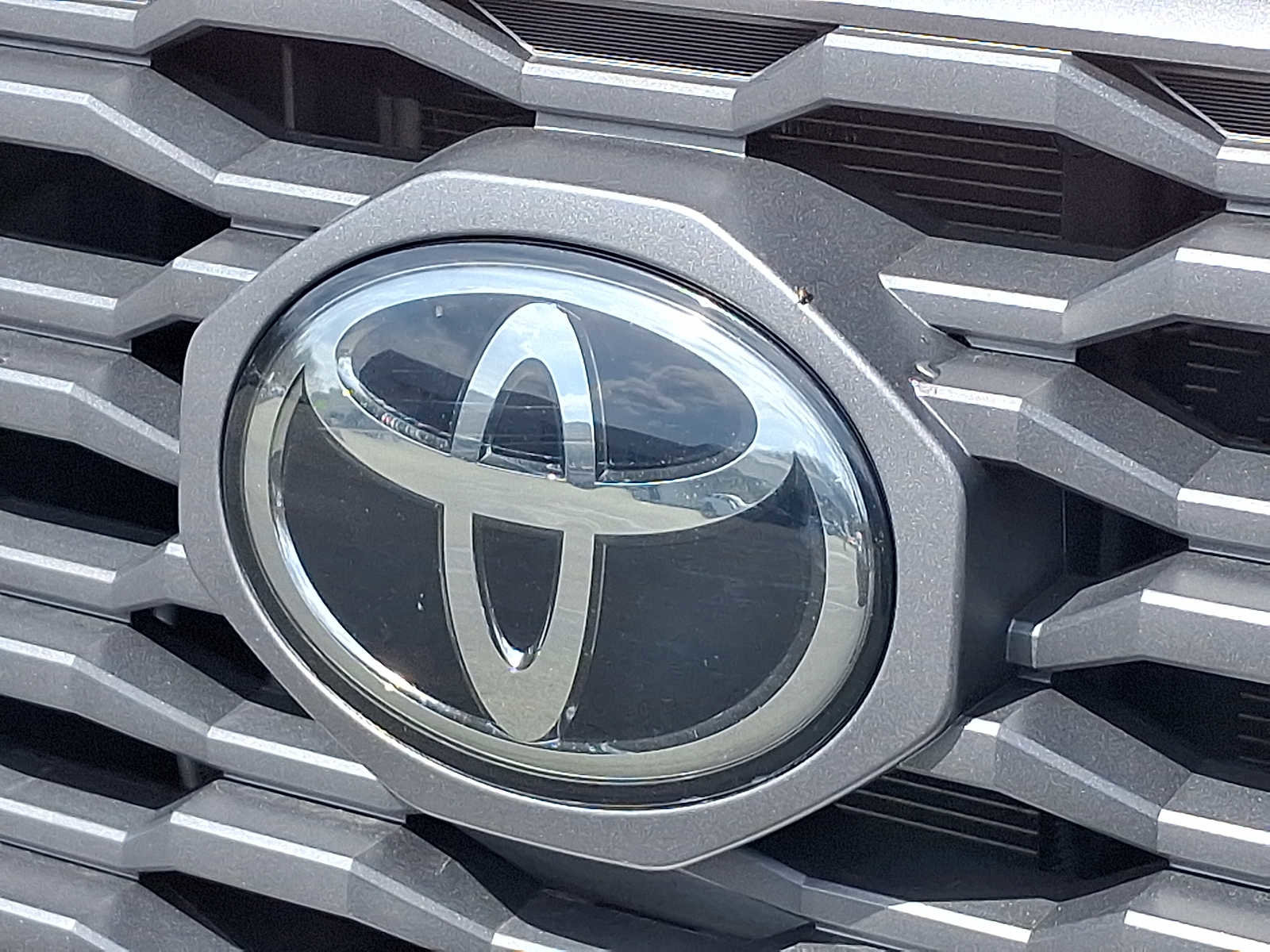 Used 2021 Toyota Tacoma TRD Sport w/ Technology Package image 29