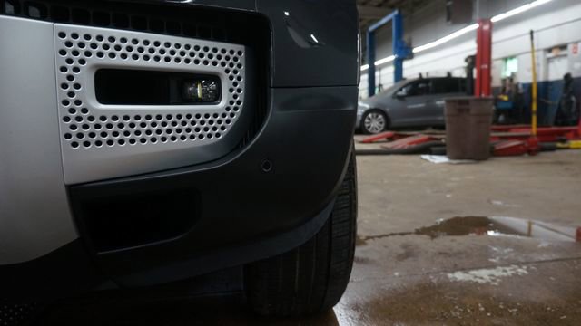 Used 2023 Land Rover Defender 90 S image 63