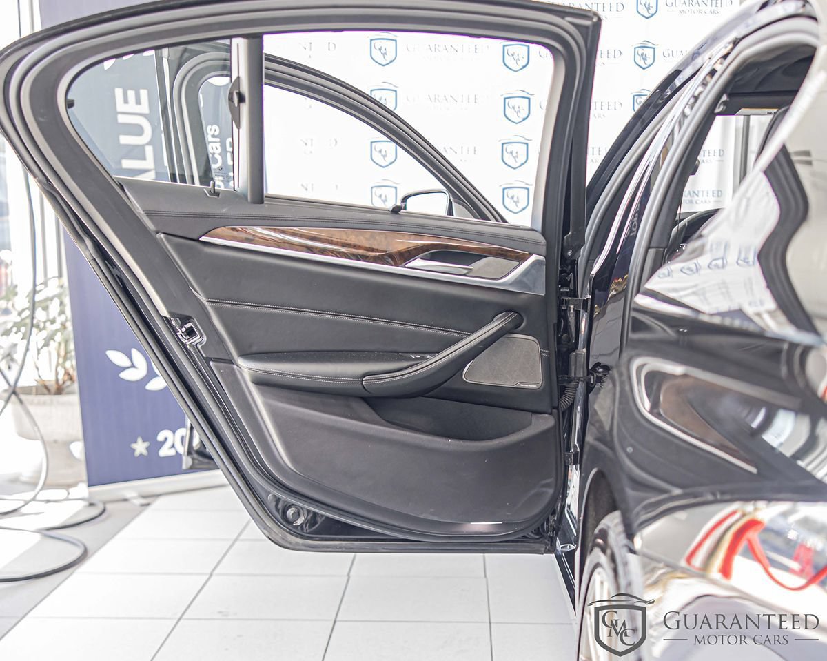 Used 2017 BMW 540i xDrive AWD/4WD image 38