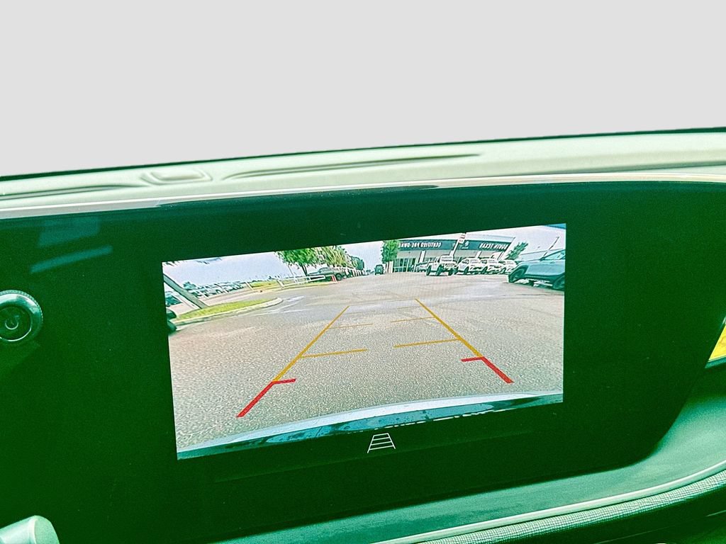 Used 2025 Buick Envista Sport Touring w/ Convenience II Package FWD image 16