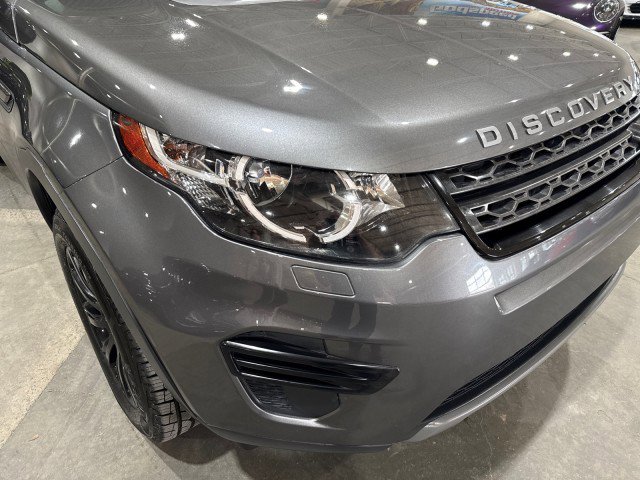 Used 2016 Land Rover Discovery Sport SE image 31