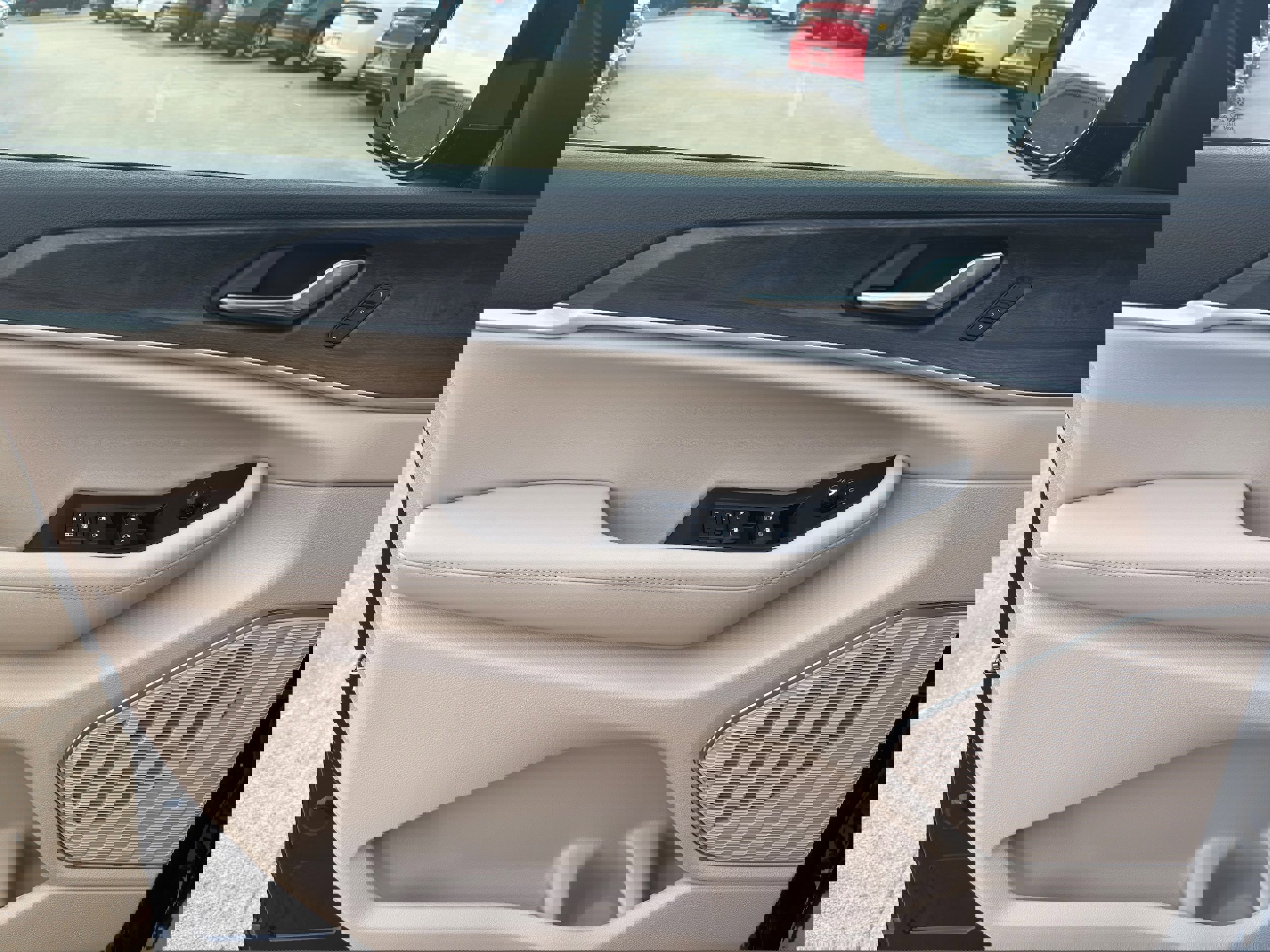 New 2025 Jeep Grand Cherokee L Limited w/ Luxury Tech Group II image 6