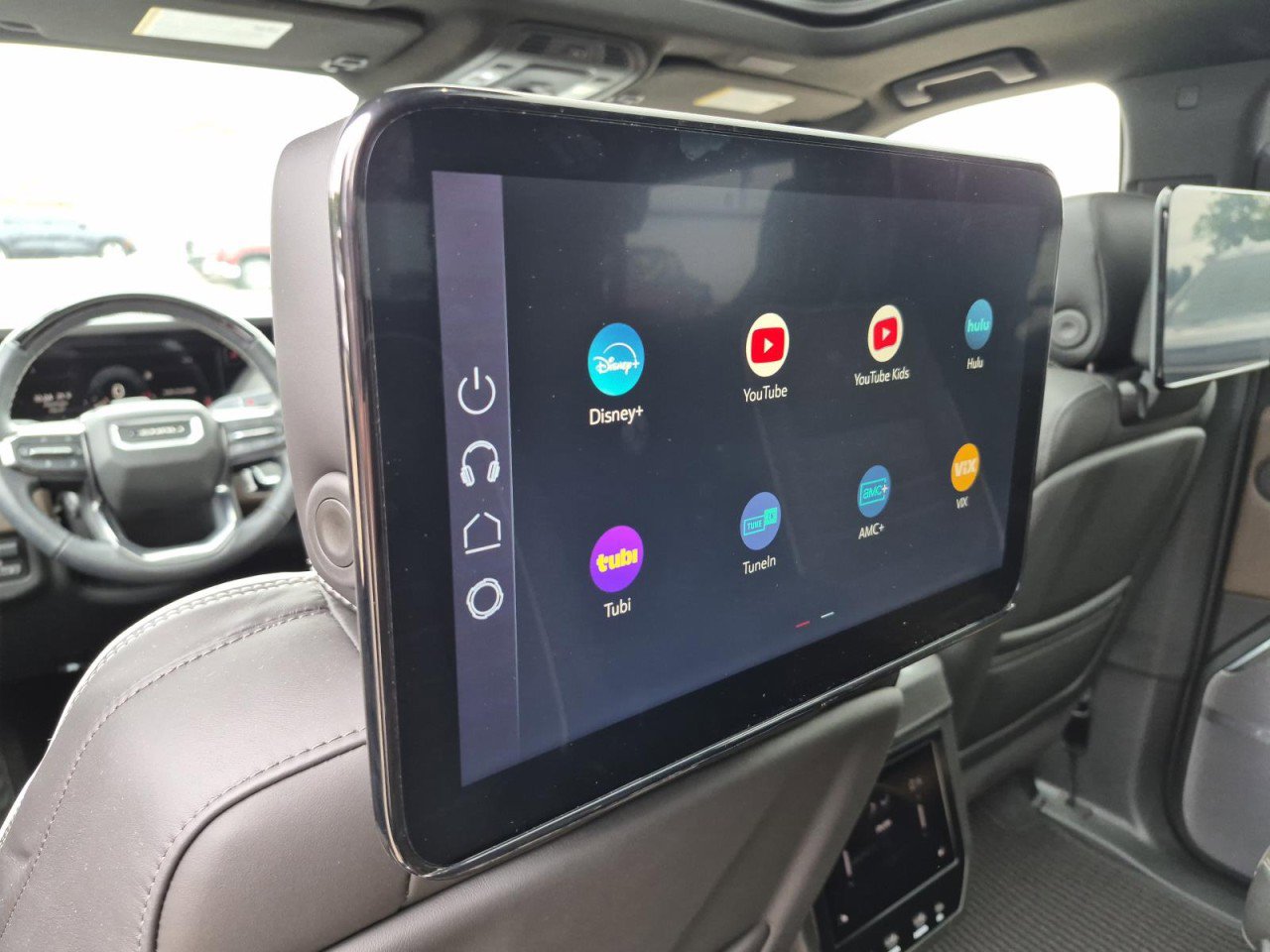 Used 2025 GMC Yukon Denali Ultimate AWD/4WD image 17