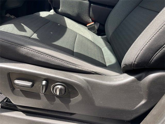 Used 2021 Chevrolet Silverado 1500 LT image 12