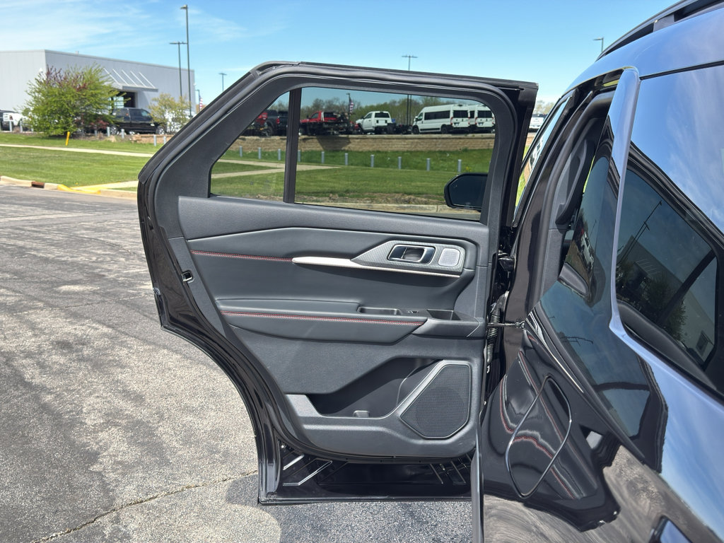 Used 2026 Ford Explorer ST AWD/4WD image 37
