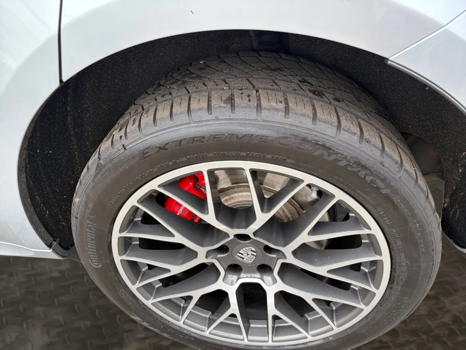 Used 2017 Porsche Macan Turbo AWD/4WD image 40