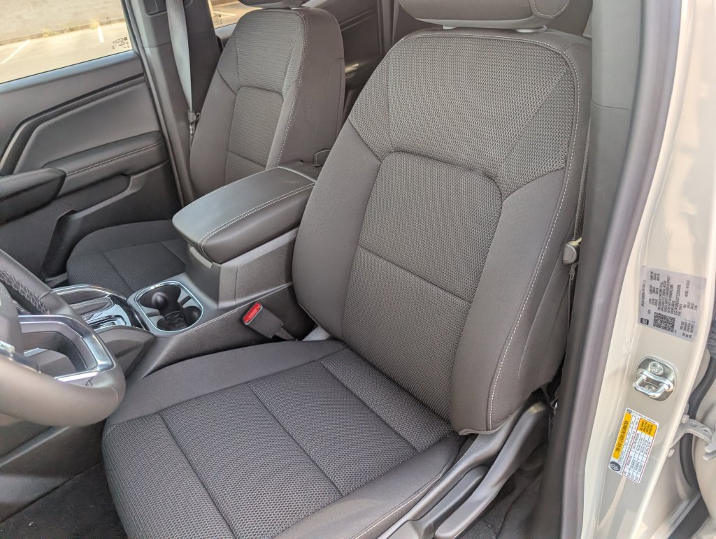 New 2026 GMC Canyon Elevation w/ Technology Package RWD image 9